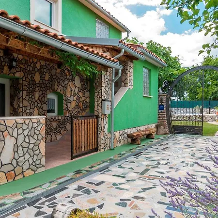 Haus Alma Vikendica *